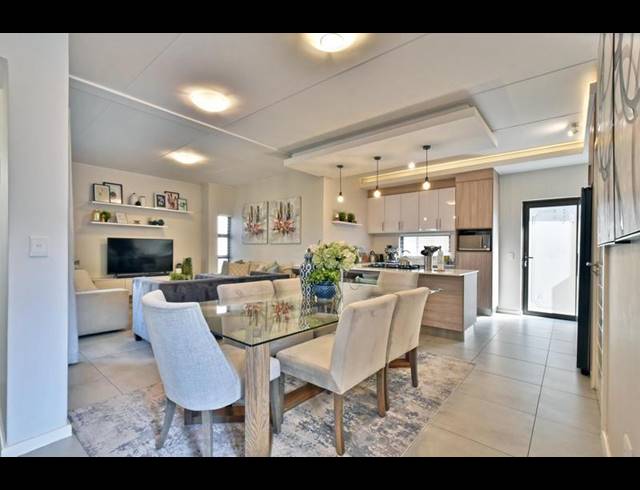 4 BEDROOM HOUSE FOR SALE IN FERNDALE